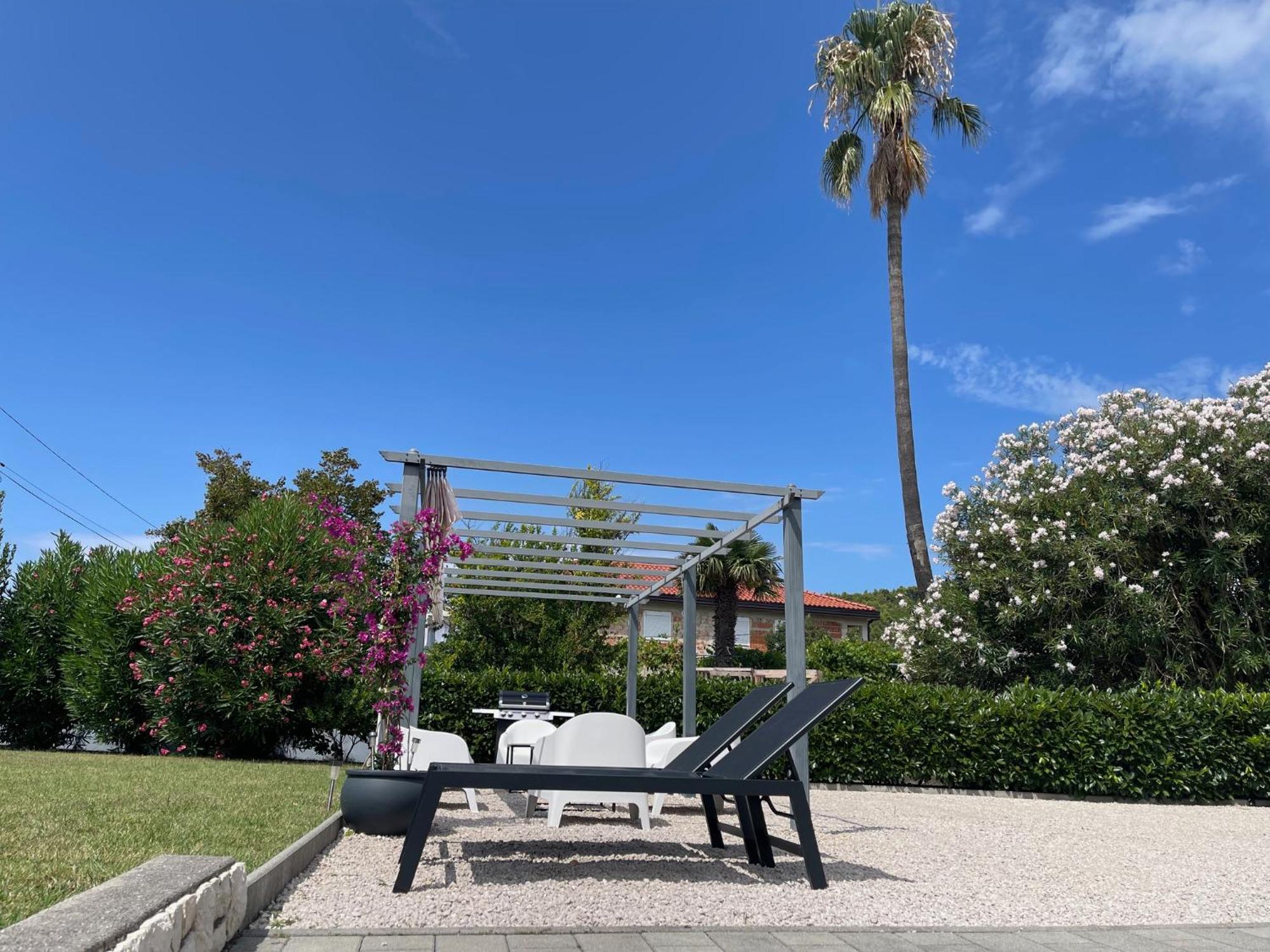 Rab Island Apartmets - Palit Раб Екстериор снимка