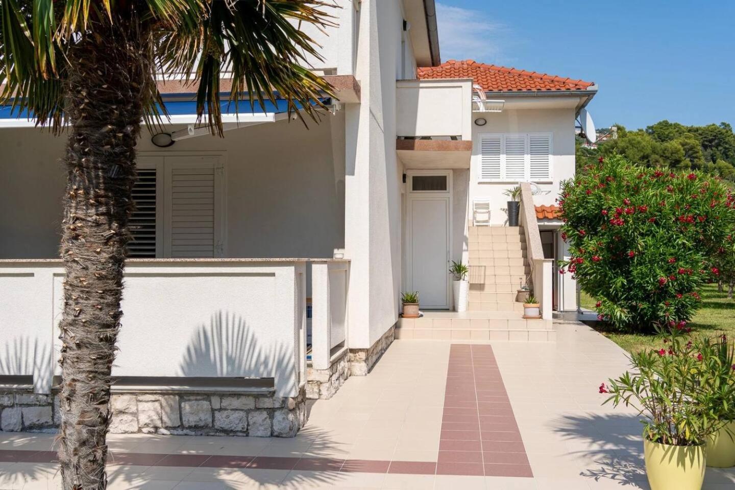 Rab Island Apartmets - Palit Раб Екстериор снимка