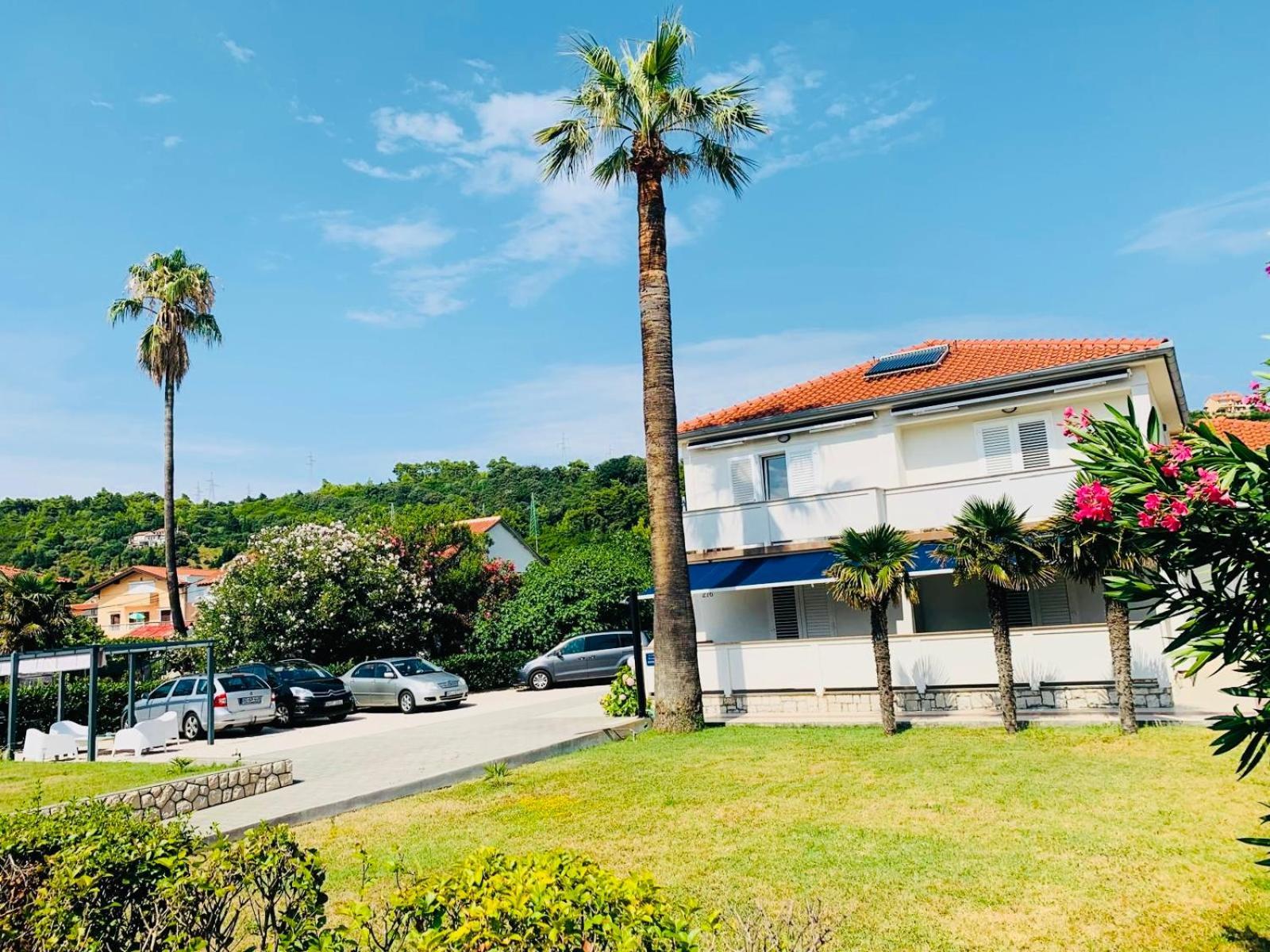 Rab Island Apartmets - Palit Раб Екстериор снимка