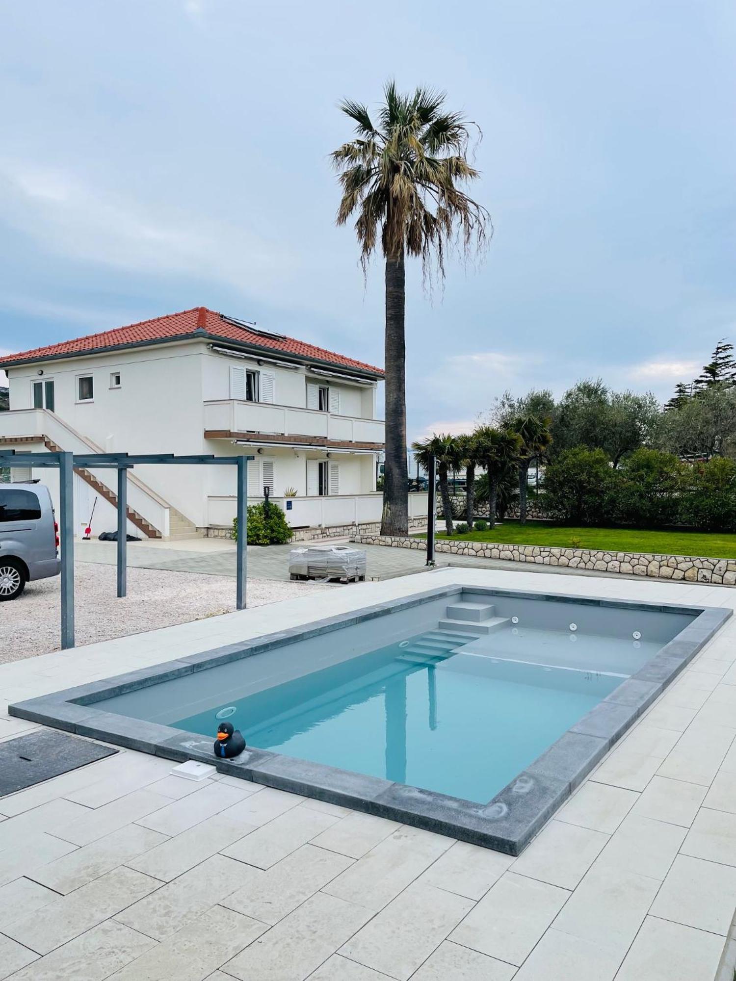 Rab Island Apartmets - Palit Раб Екстериор снимка